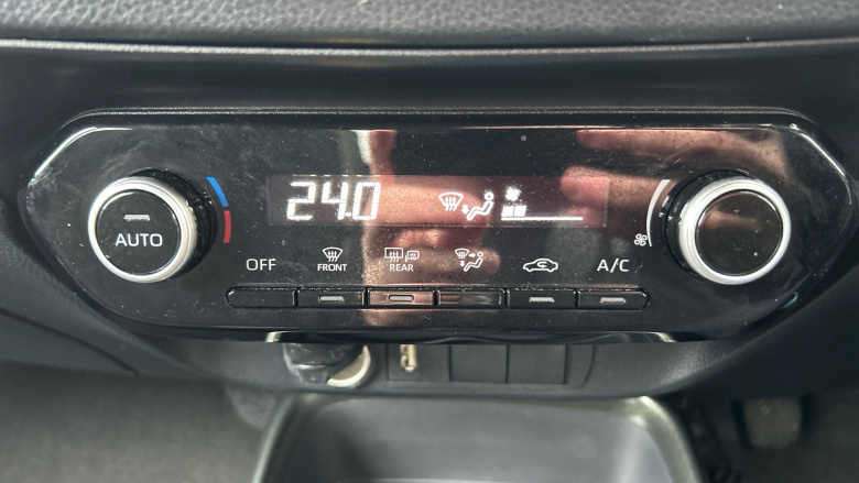 Toyota Aygo X 1.0 VVT-i Edge 5dr Petrol Hatchback